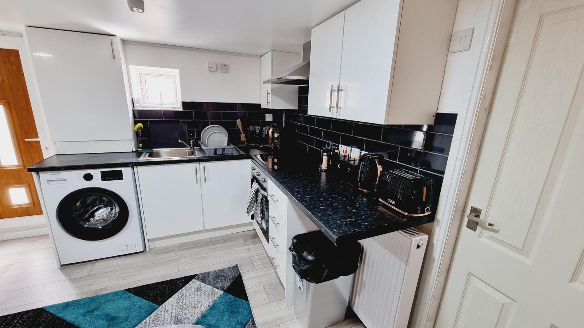 Hotel Bright Sunny, Double Bed With Garden, Tv And Wi-Fi à Leeds  Extérieur photo