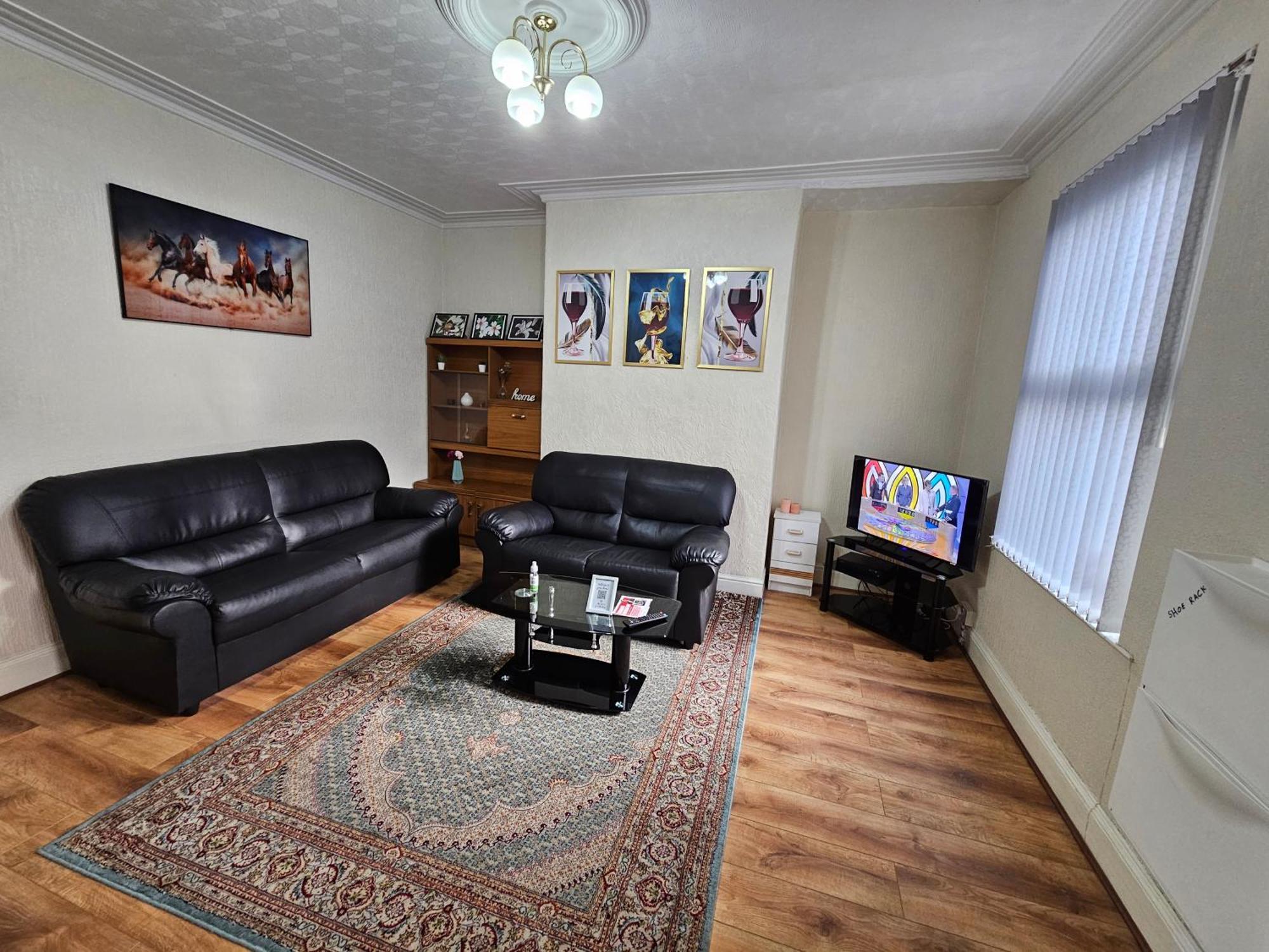 Hotel Bright Sunny, Double Bed With Garden, Tv And Wi-Fi à Leeds  Extérieur photo